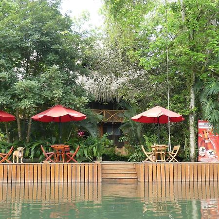 Hotel Kangaroo Rio Dulce Rio Dulce Town Exterior foto