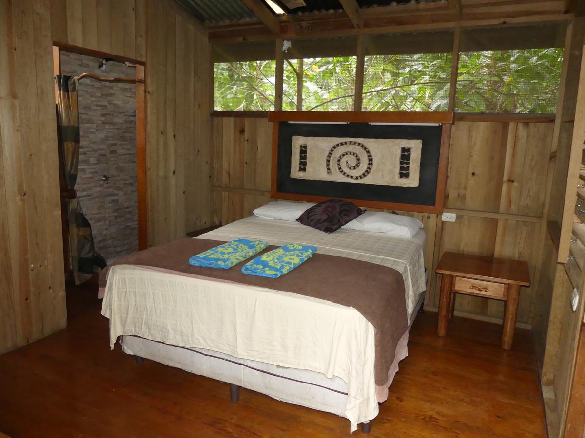 Hotel Kangaroo Rio Dulce Rio Dulce Town Exterior foto