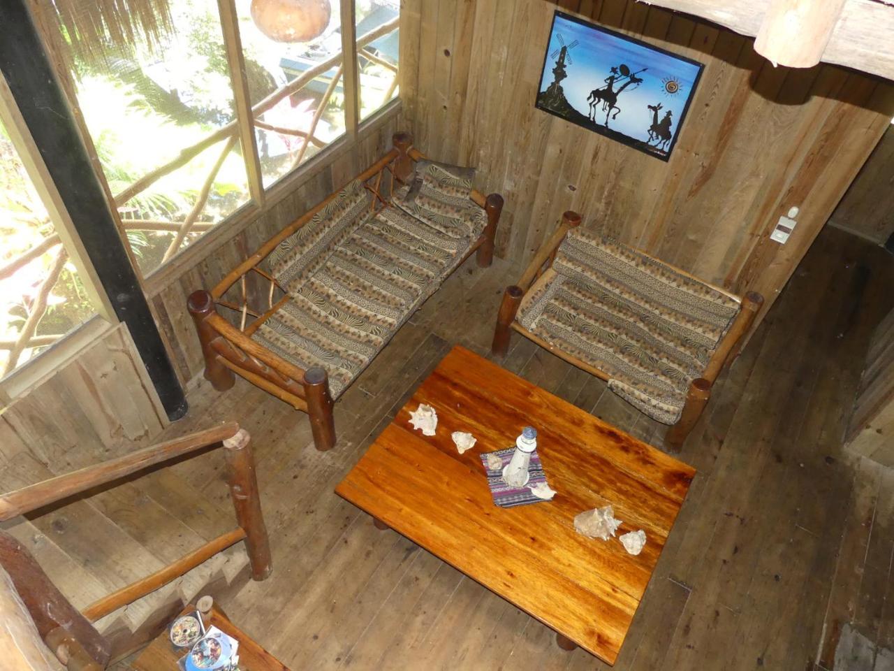 Hotel Kangaroo Rio Dulce Rio Dulce Town Exterior foto