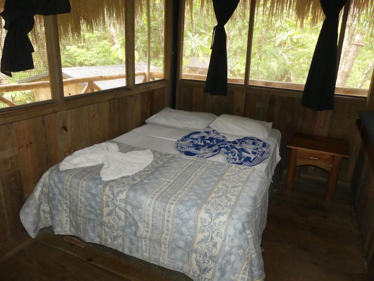 Hotel Kangaroo Rio Dulce Rio Dulce Town Exterior foto